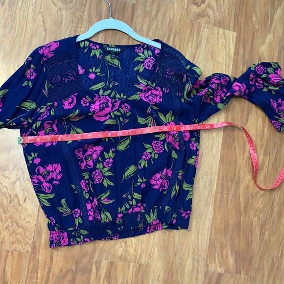 Express Navy Pink Blue Scoop Neck 3/4 Bell Sleeves Lace Elastic Waist Crop Top - Picture 12 of 13